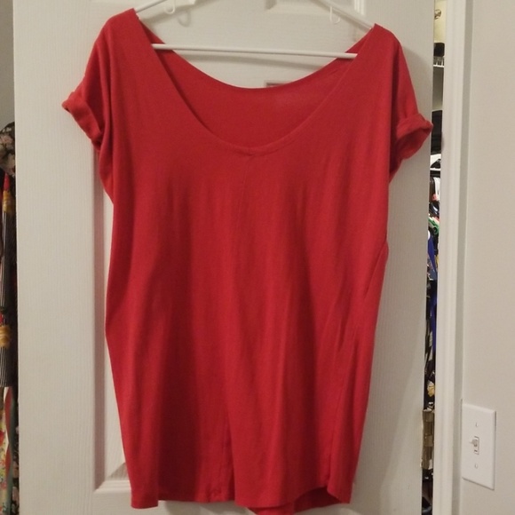 Easy, red top! - Picture 4 of 4